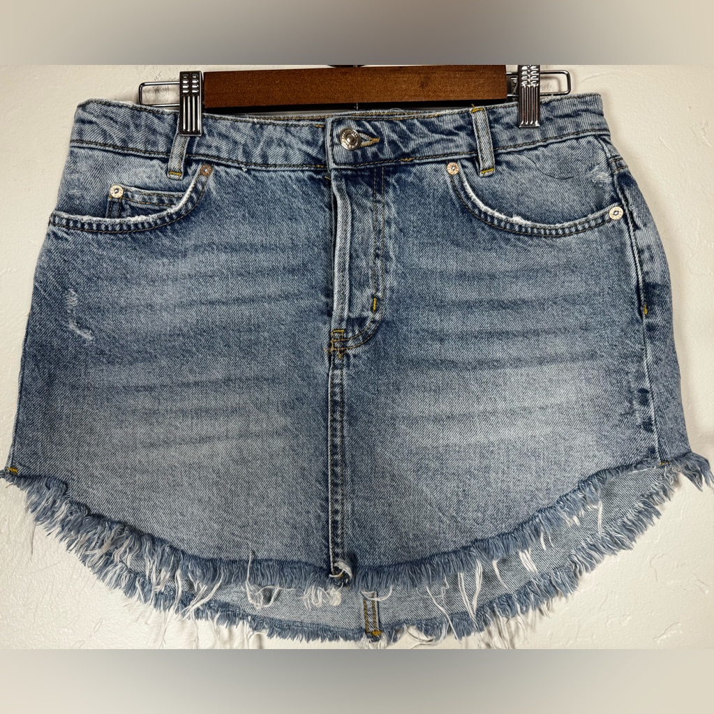 We The Free Raw Hem Mini Denim Skirt Size 8